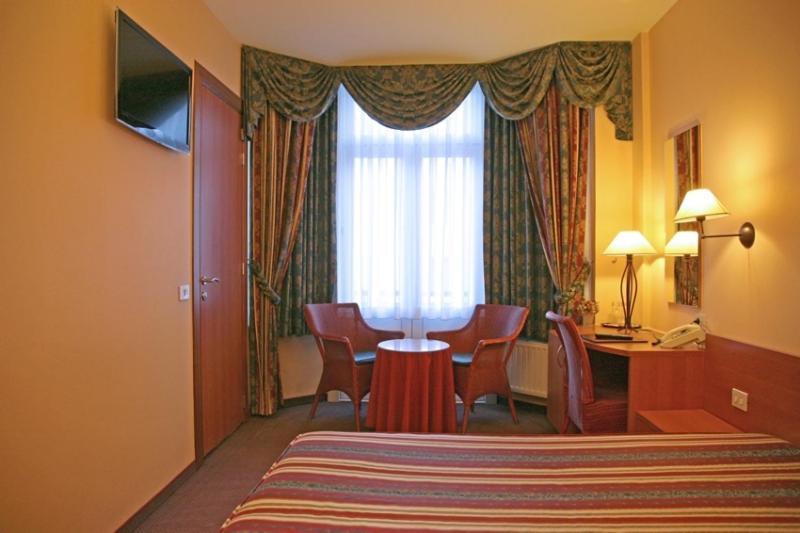 Hotel Royal De Panne Esterno foto